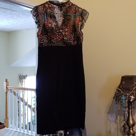 Adorable dress Midi - Picture 4 of 4